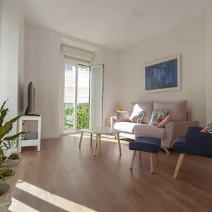 Rd Aparcamiento Incluido Triana Luminoso Comodo 2bd 2bth Seville
